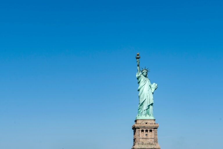 moving to USA financial checklist